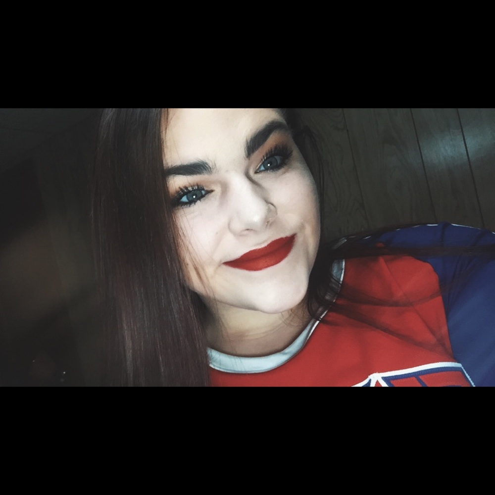 Meet your Posher, Elizabeth